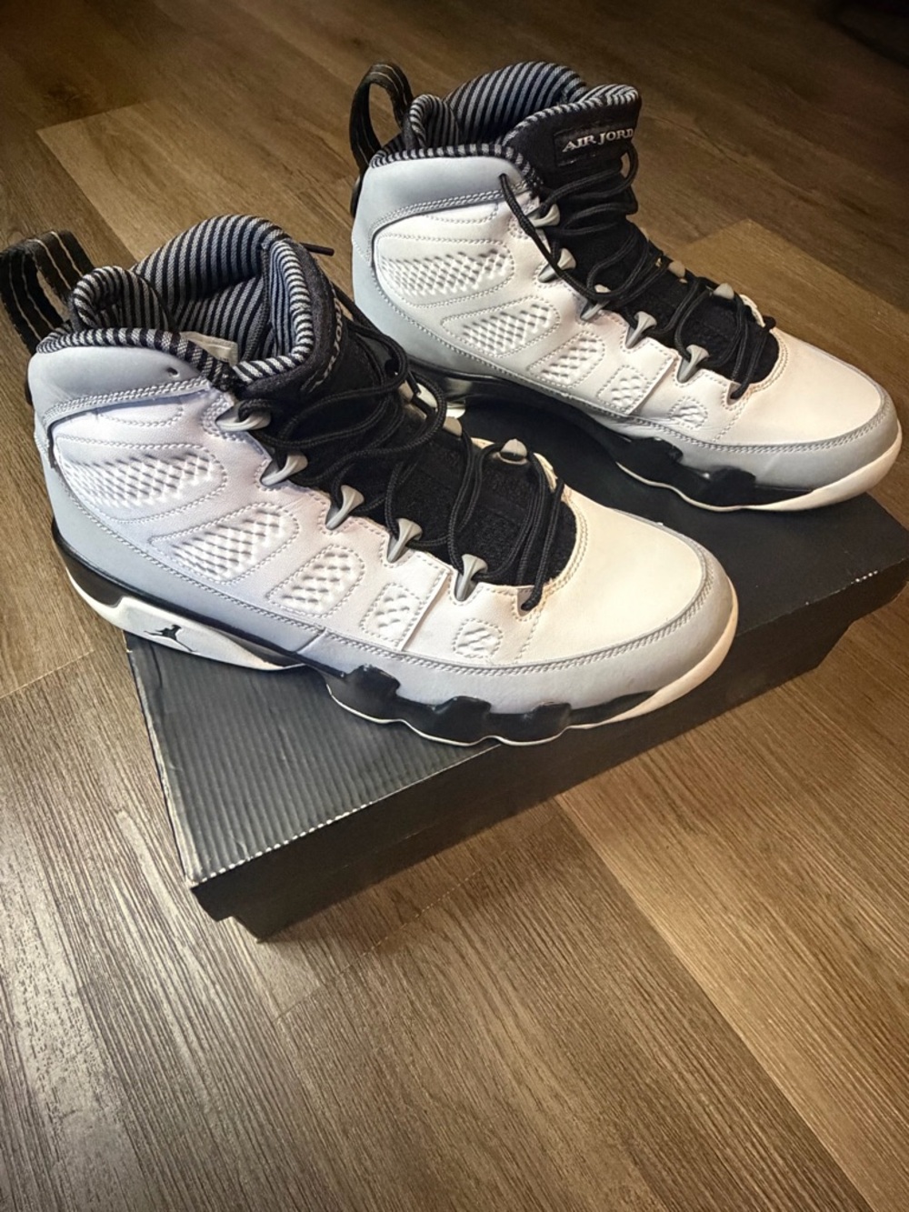 Jordan 9 Retro Barons Men’s Athletic Shoes in White and Black Size 9.5